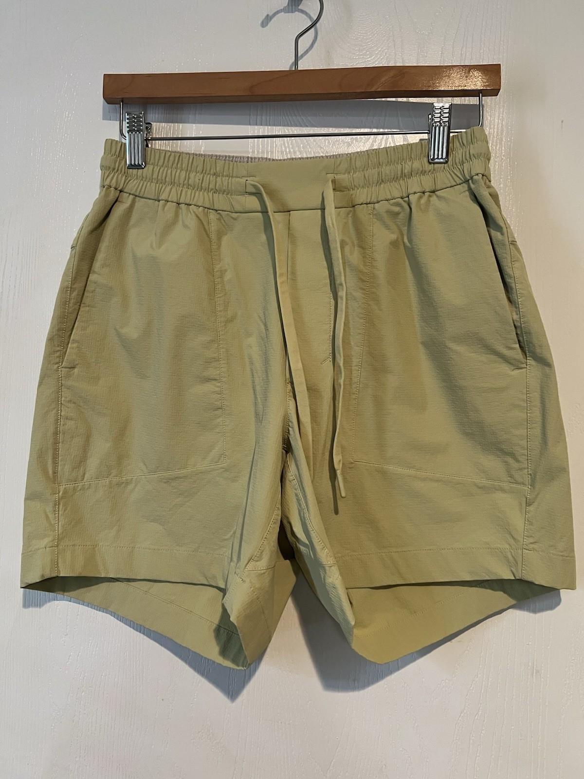 Lululemon Bowline Shorts Light Green Ripstop Drawstring Athletic Active Men Sz S