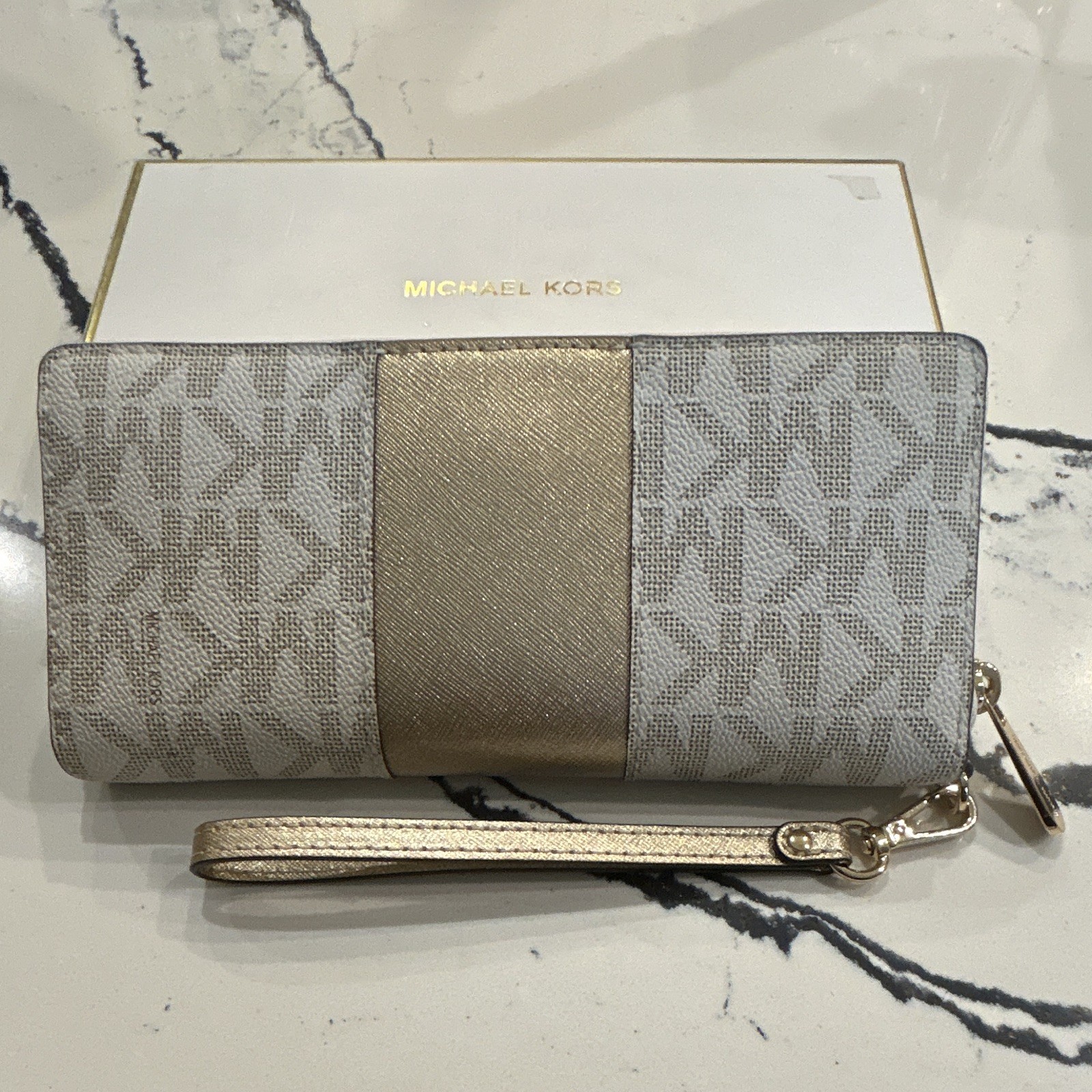Michael Kors Logo Zip-Around Wristlet Wallet Organizer Credit Card Gold Ivory