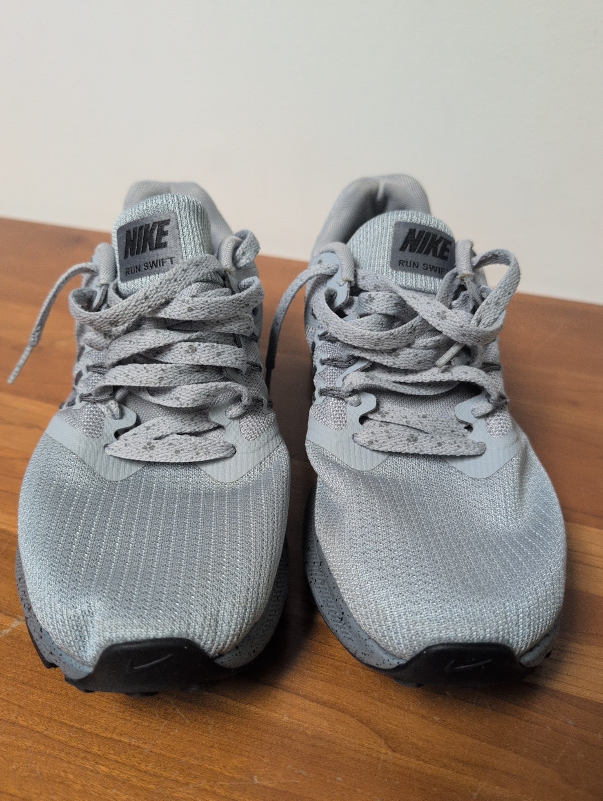 Nike Run Swift SE Athletic Running Shoes Wolf Grey/Black Men 8 Women 9.5