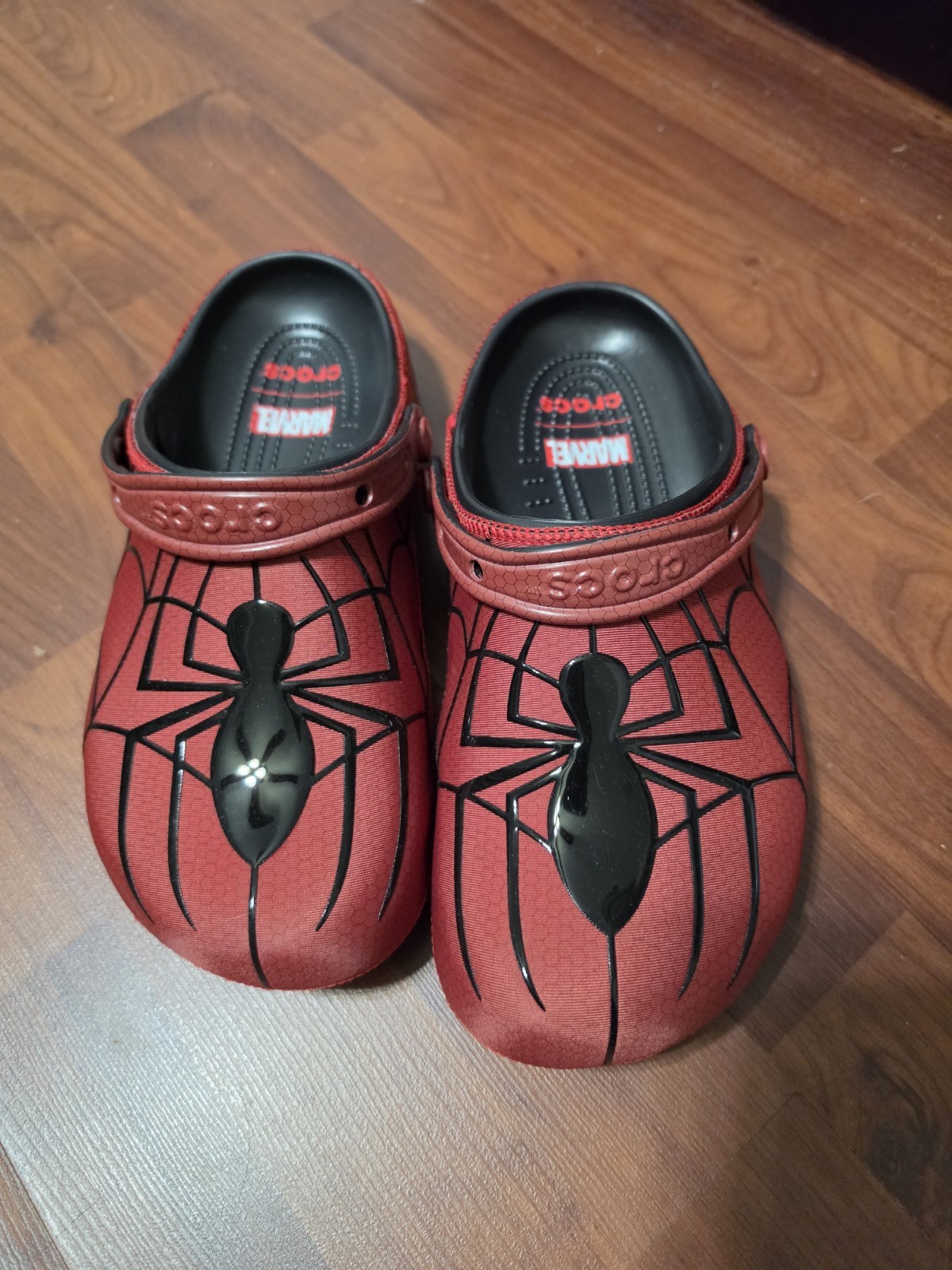 Limited Edition Spider-Man Neo Classic Clog Crocs Size 9M/11W In Hand