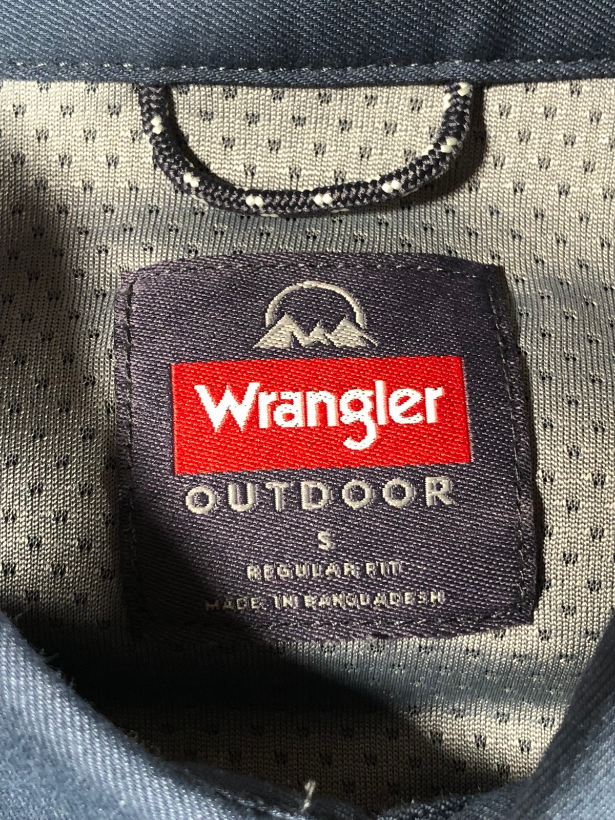 NWT Wrangler Outdoor All Season Men’s Shirt Regular Navy Blue Stretch Cotton S
