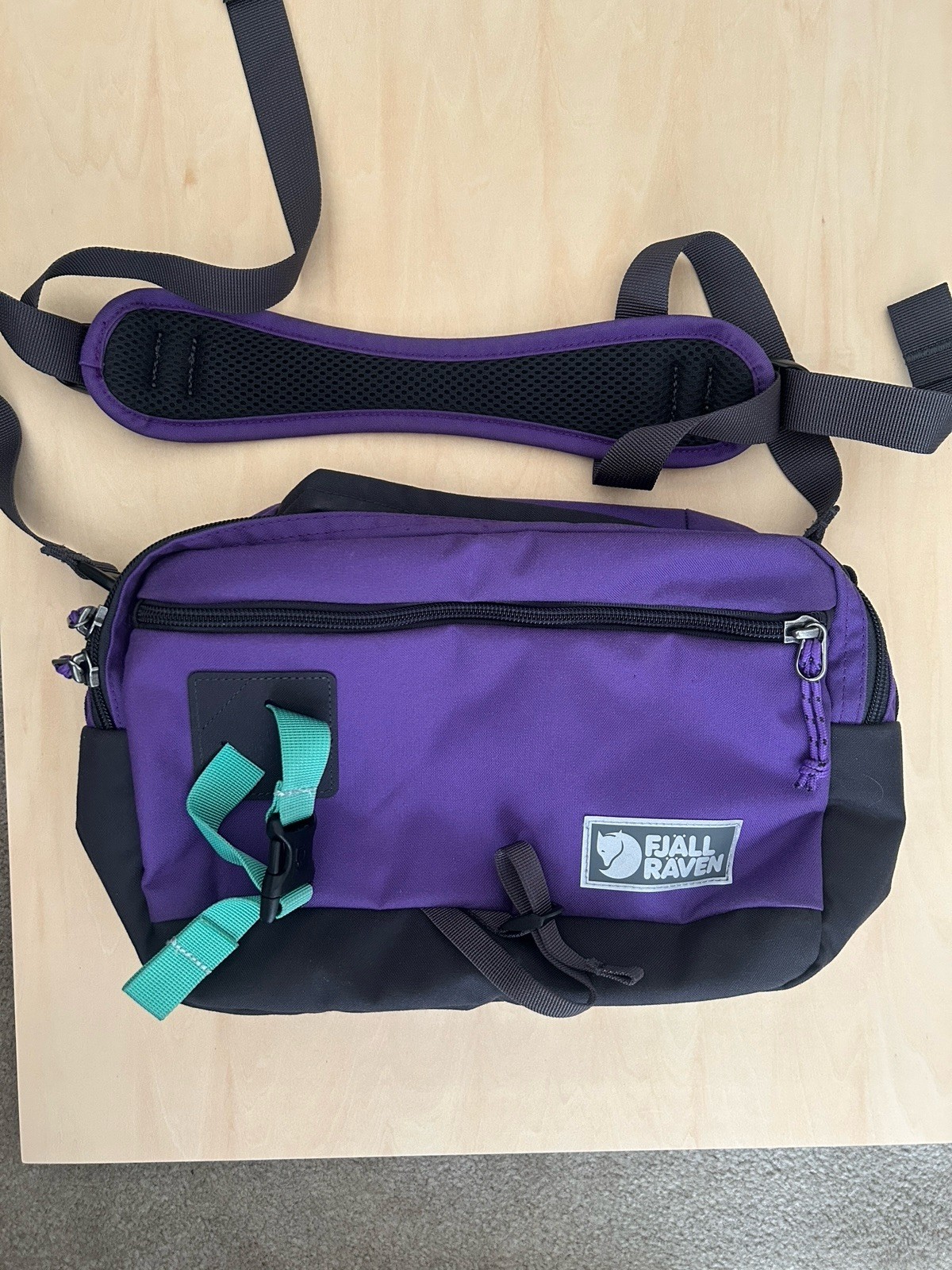 Fjallraven Vardag 6 Shoulder Bag Multi – Purple