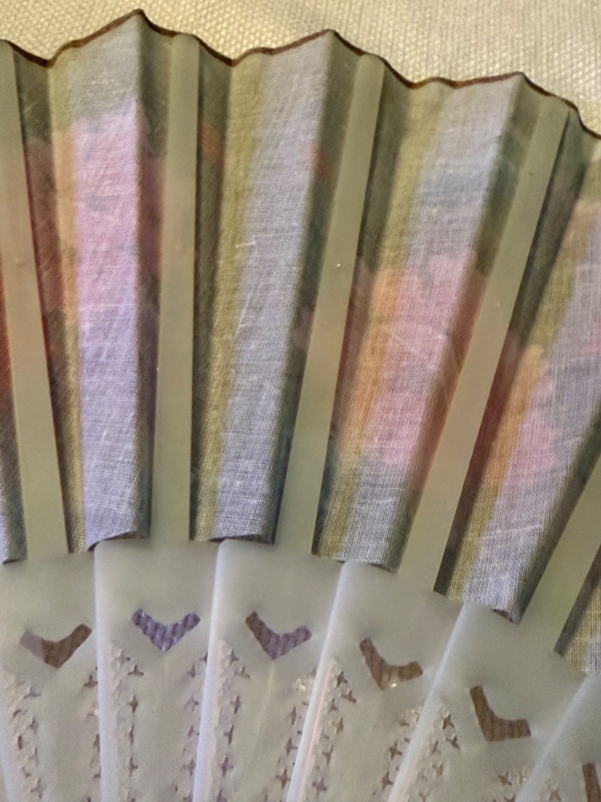 Vtg Giner Hand Fan Floral Flower Pink Wild Rose Wisteria Fabric Plastic Spain