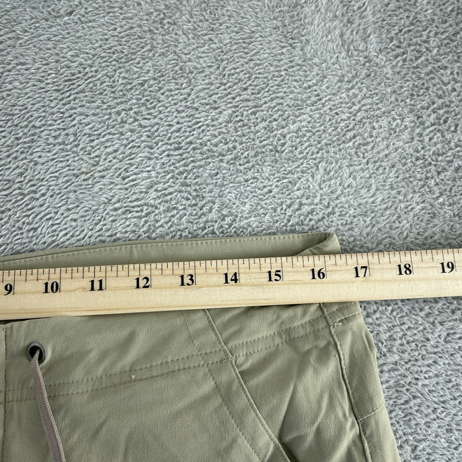 Columbia Womens Omni-Shield Capris Size 18L Nylon/Elastane Khaki 5505