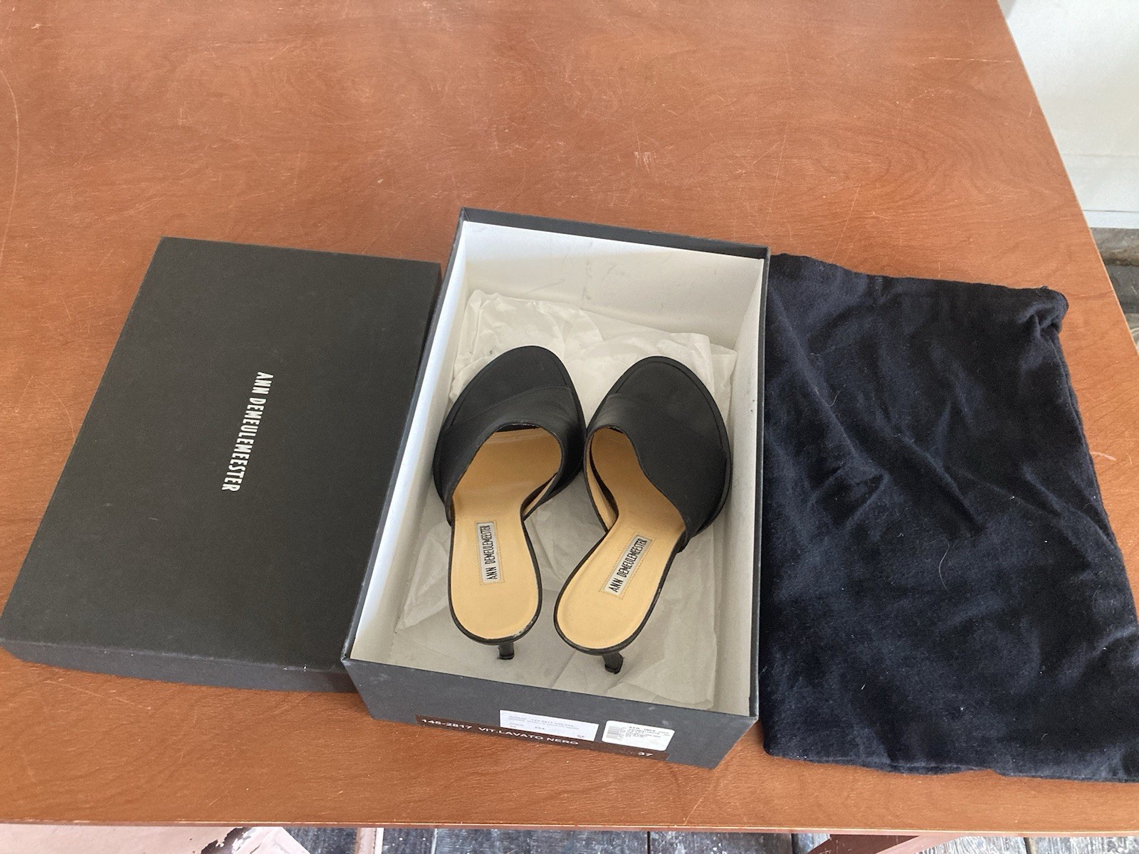 Black Leather Heeled Mules Slides New With Box and dust bag 37 EU 7 US Women’s