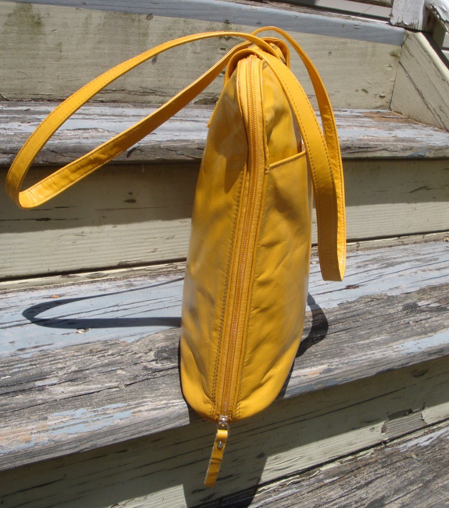 LATICO Leather Laptop Business School Tote Shoulderbag Lightweight Golden Yellow