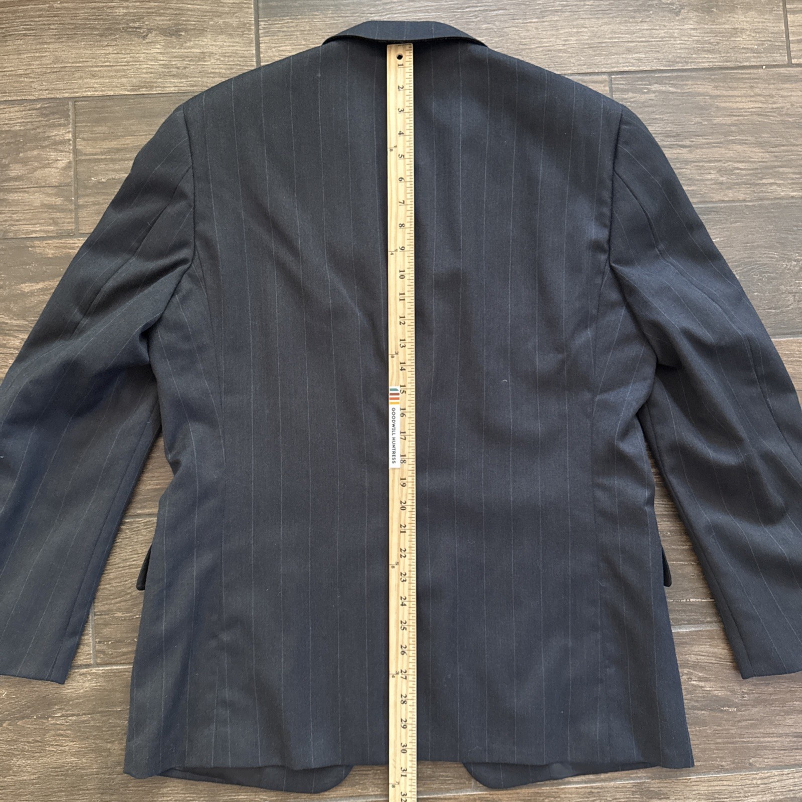 Hickey Freeman Suit Men 42R 32×31 Wool Gray Pinstripe Pleated Cuffed USA