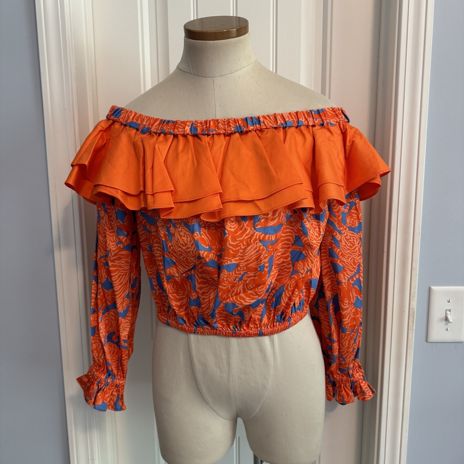 New ALDEN ADAIR Small Kelly Orange Tiger Crop Ruffle Top Off Shoulder