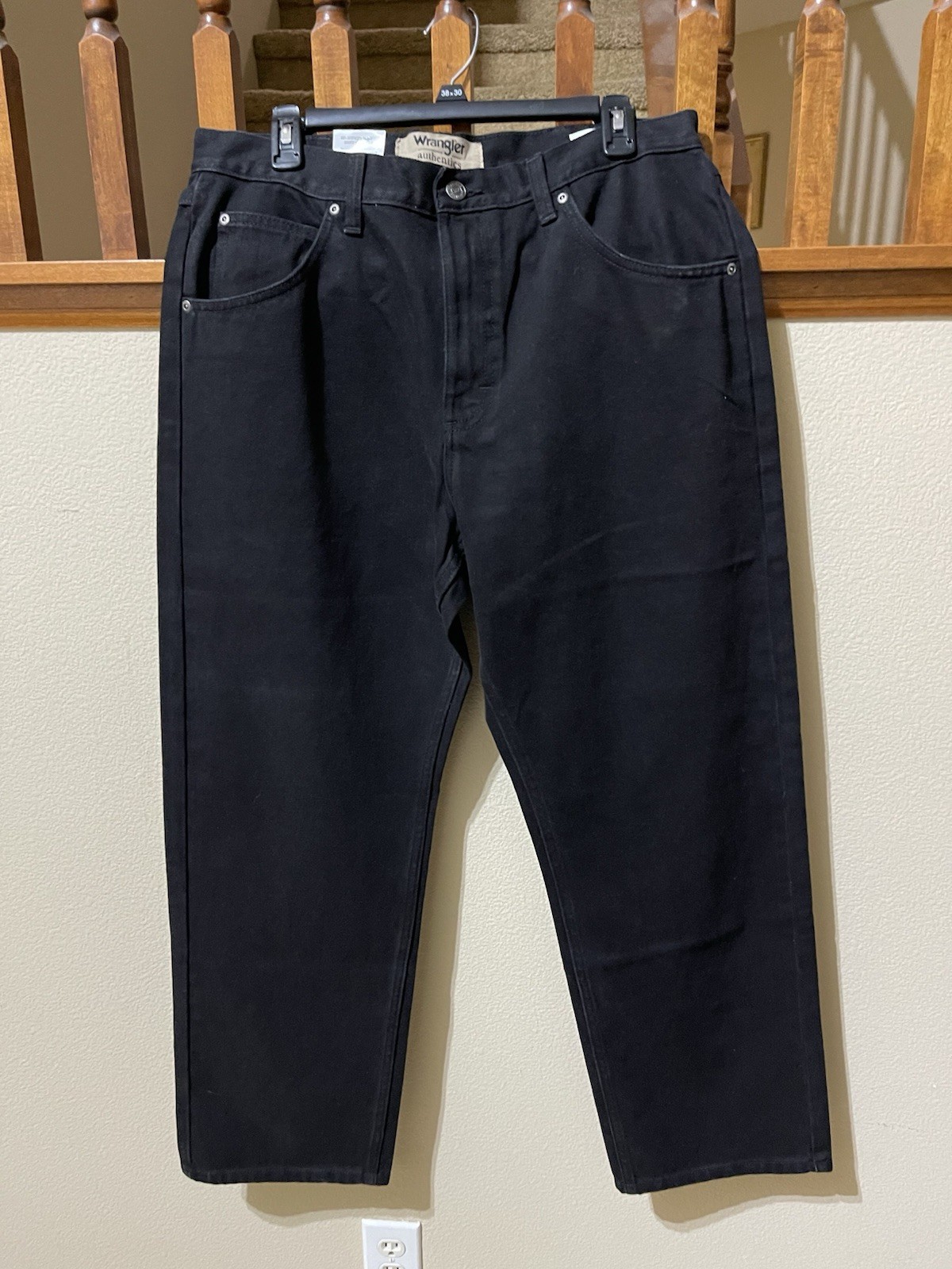 Wrangler Authentics Men’s Black Dark Wash Denim Straight Jeans Regular Fit