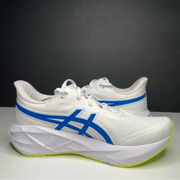 Asics Novablast 5 ATC White Tuna 1011C137-100 Men’s size 8.5