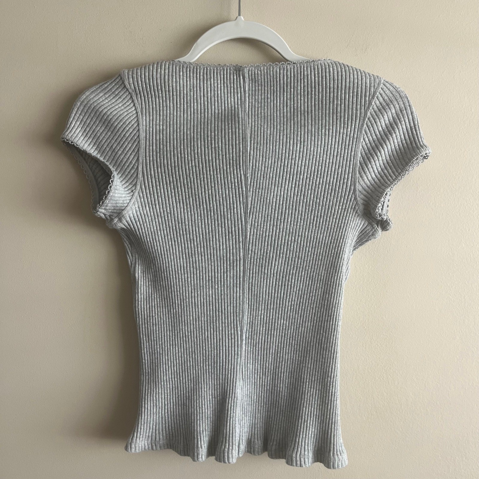 Intimately Free People ribbed henley crop top gray M button front lettuce hem