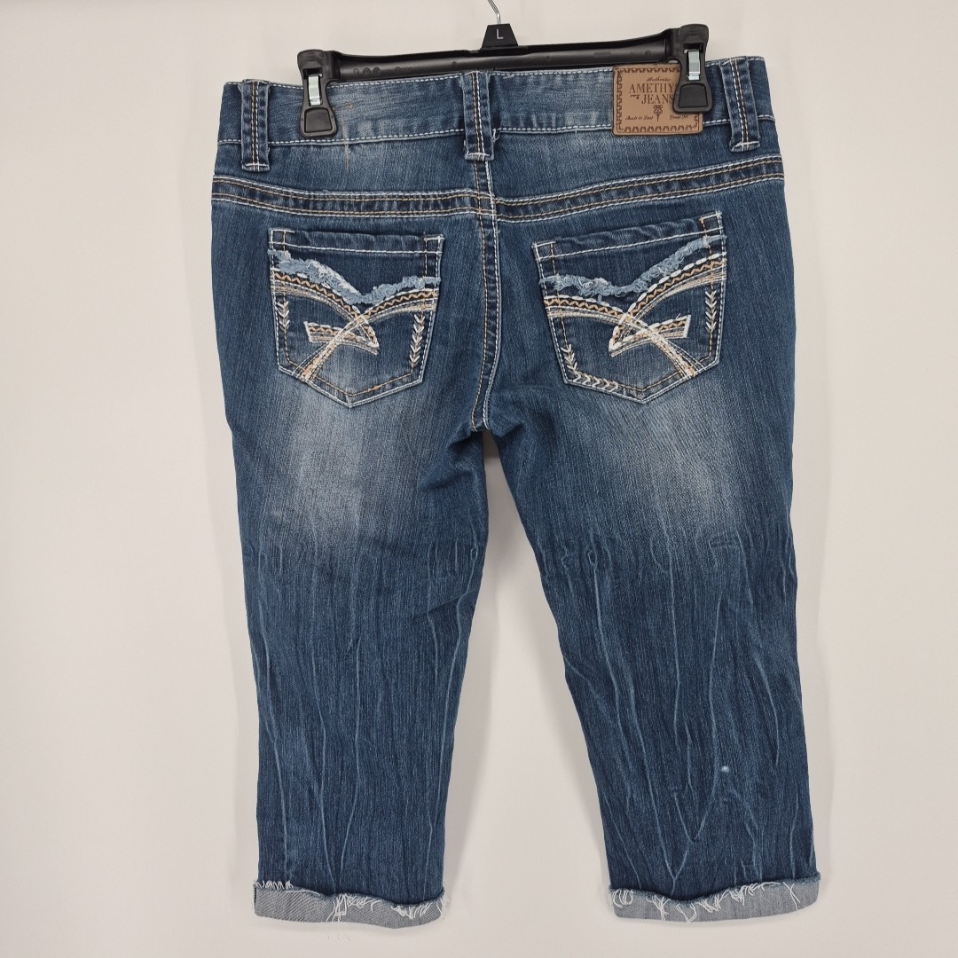 Amethyst Cropped Jeans Size 7 Embroidered Cuffed Low Rise Stretch Distressed