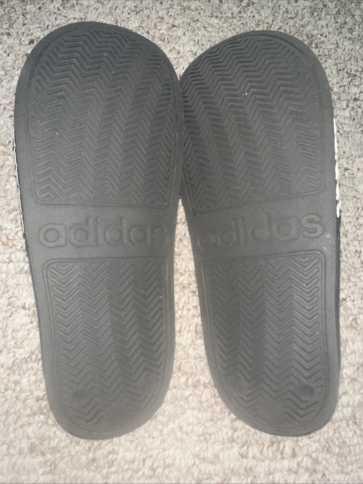 Adidas Adilette Shower Slides Sandals Men’s 8 / Women’s 10 Flip Flops EUC