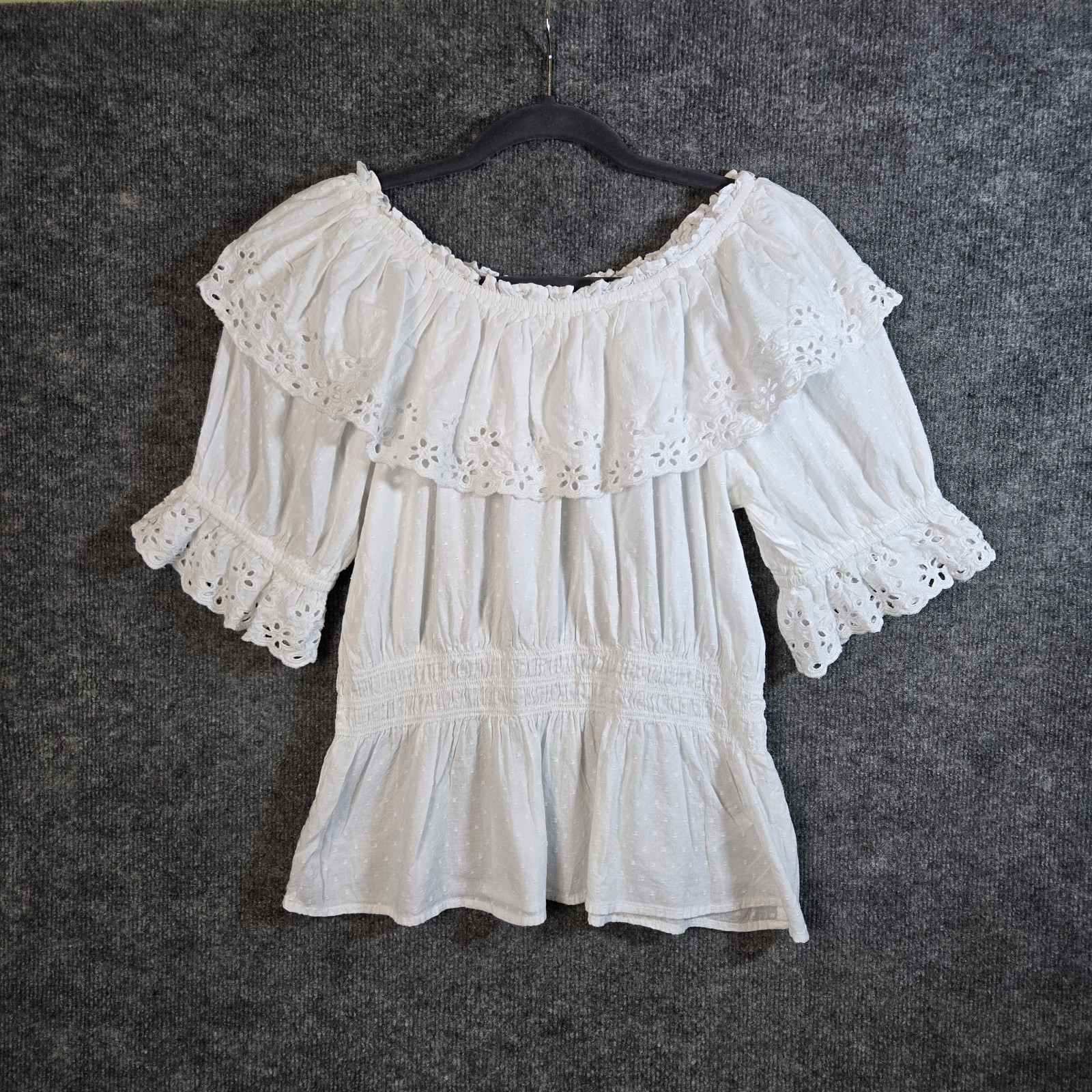 Universal Thread Top Womens XS White Smocked Puff Sleeve Ruffle Eyelet Milk Maid