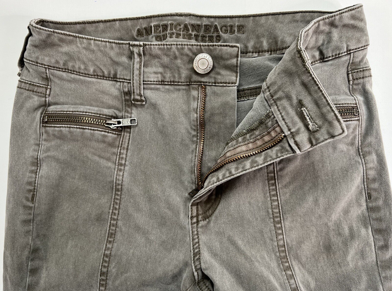 American Eagle Women’s Size 2 Hi Rise Jeans Pants Gray Green