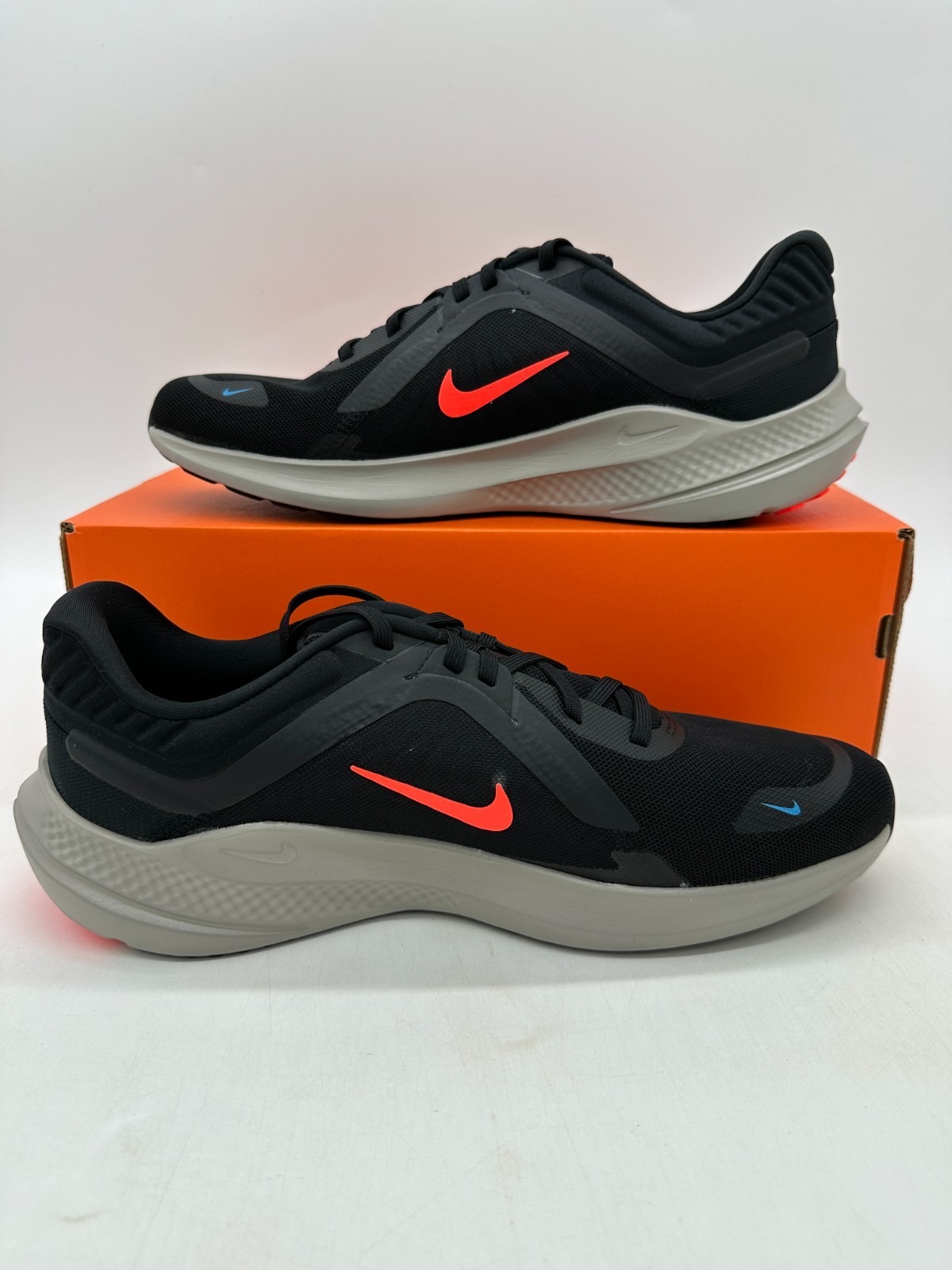Nike Quest 5 Men’s Size 10 Black Orange Gym Training Athletic Shoes DD0204 005