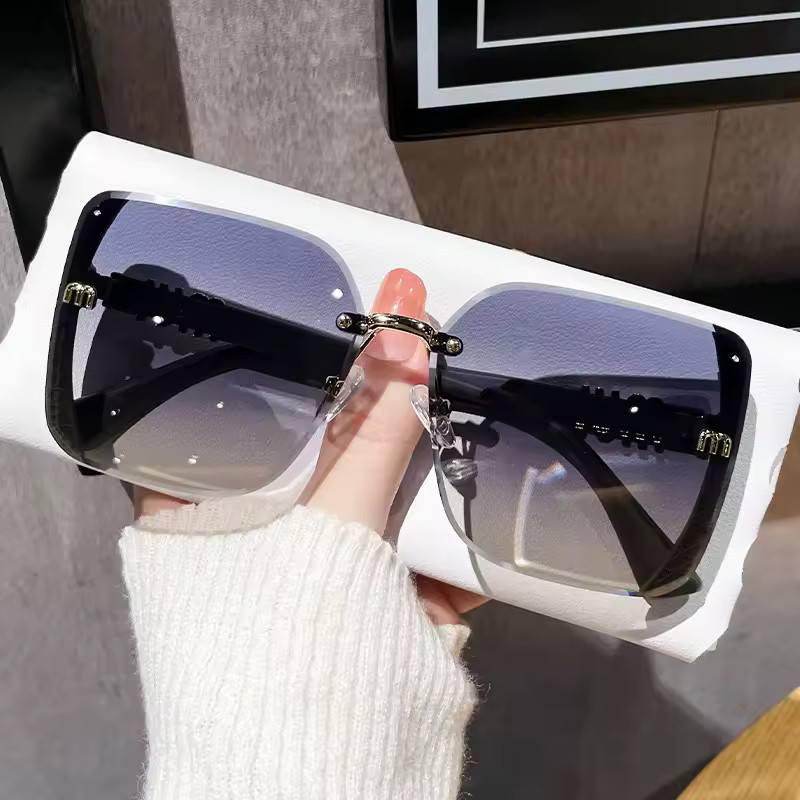 Luxury Fashion Oversized Square Sunglasses Women Outdoor Shades Glasses