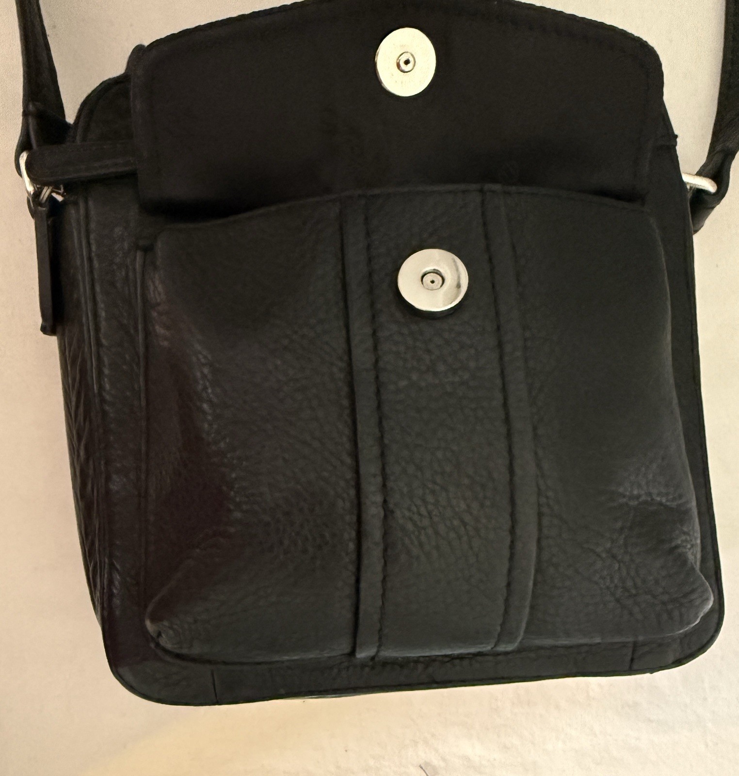 Fossil Vintage Black Leather Crossbody Bag Organizer Purse Shoulder Bag 75082