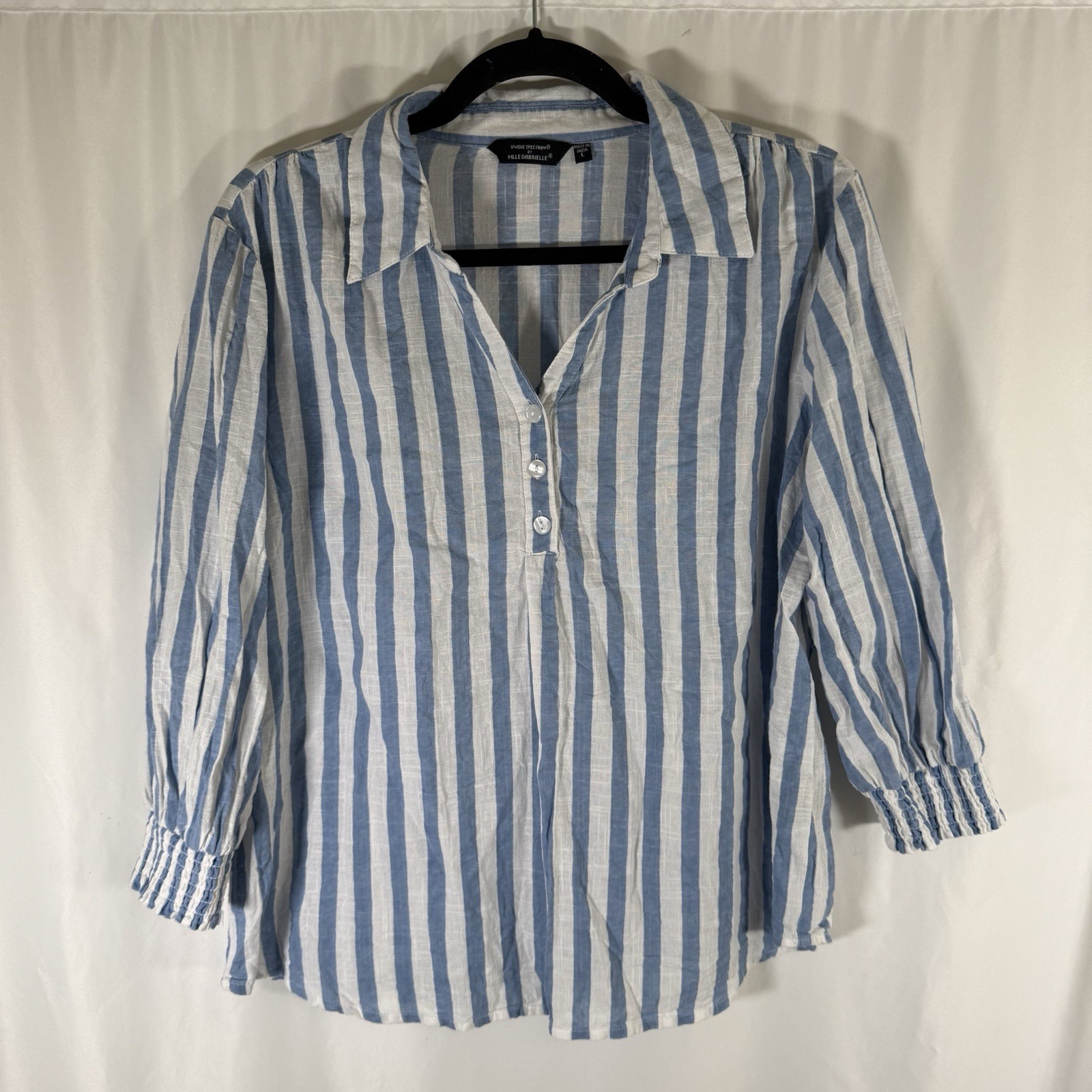 Unique Spectrum Blouse Women’s Large Blue White Striped Collared Lightweight
