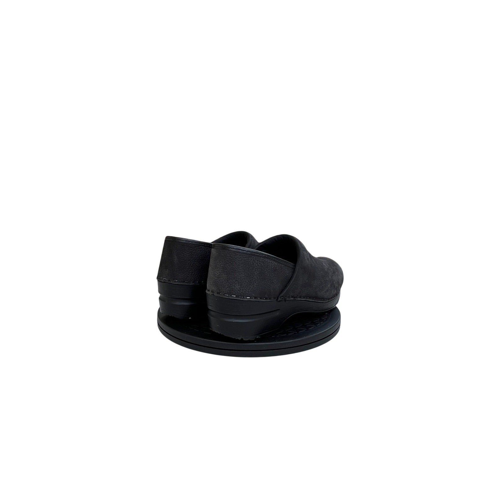 Sanita Professional Oiled Leather Closed-Back Clogs Black Comfort Size 8.5