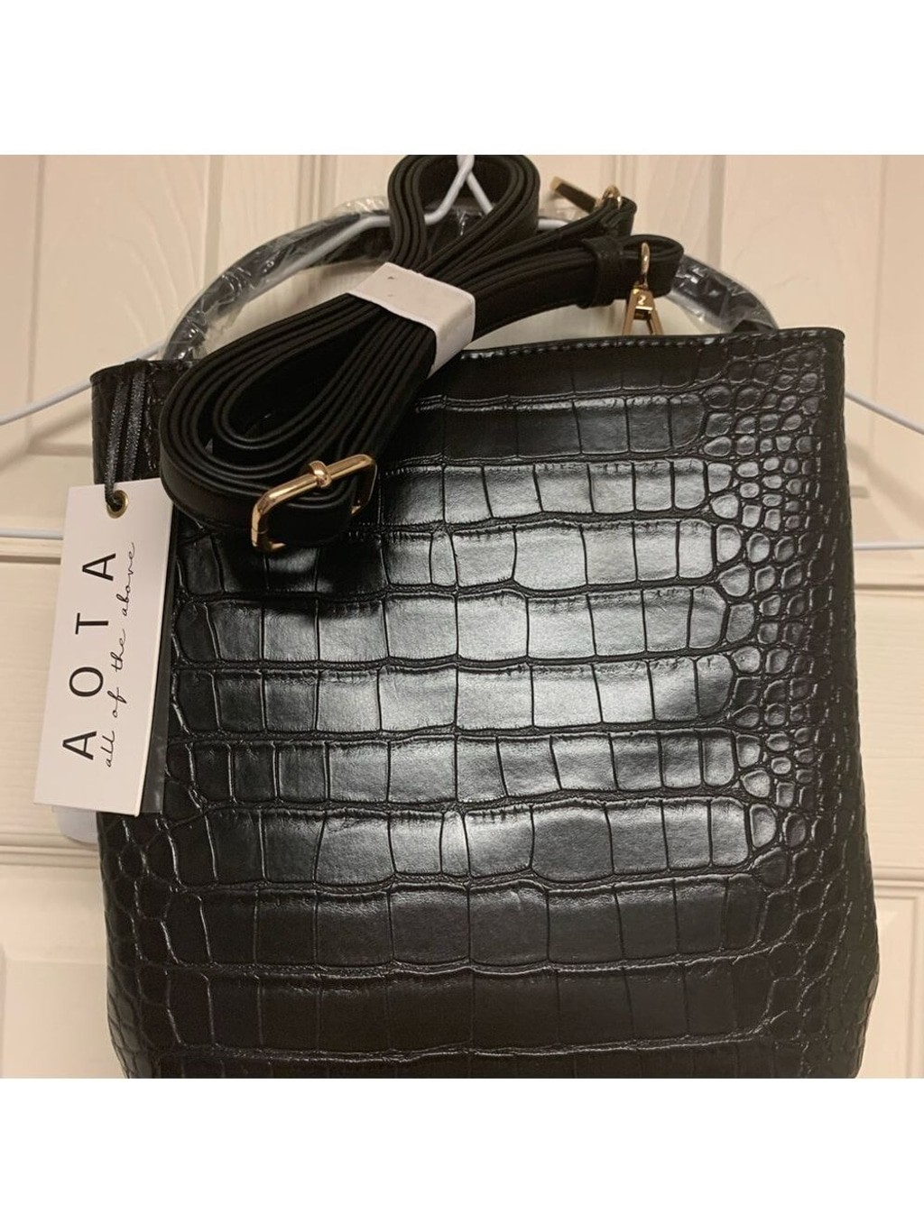 AOTA Elena black vegan leather handbag removable crossbody strap new with tag
