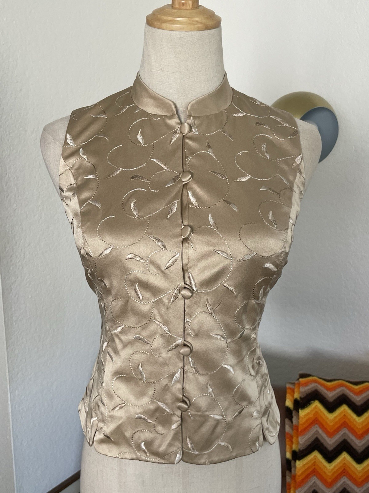 Ann Taylor LOFT Silk Brocade Buttoned Blouse 4P Petite Champagne