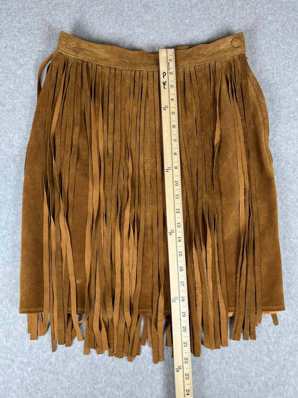 Cedars Vintage 100% Suede Leather Fringed Skirt in Gorgeous Brown 26.5” Waist