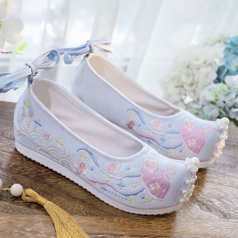 Women Ancient Chinese Traditional Hanfu Embroidery Flat Shoes Daily