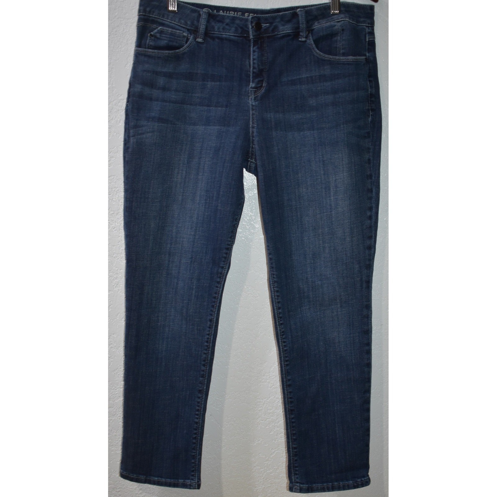 Laurie Felt Los Angeles Classic Weekender Crop Jeans Blue Denim 10 A367030
