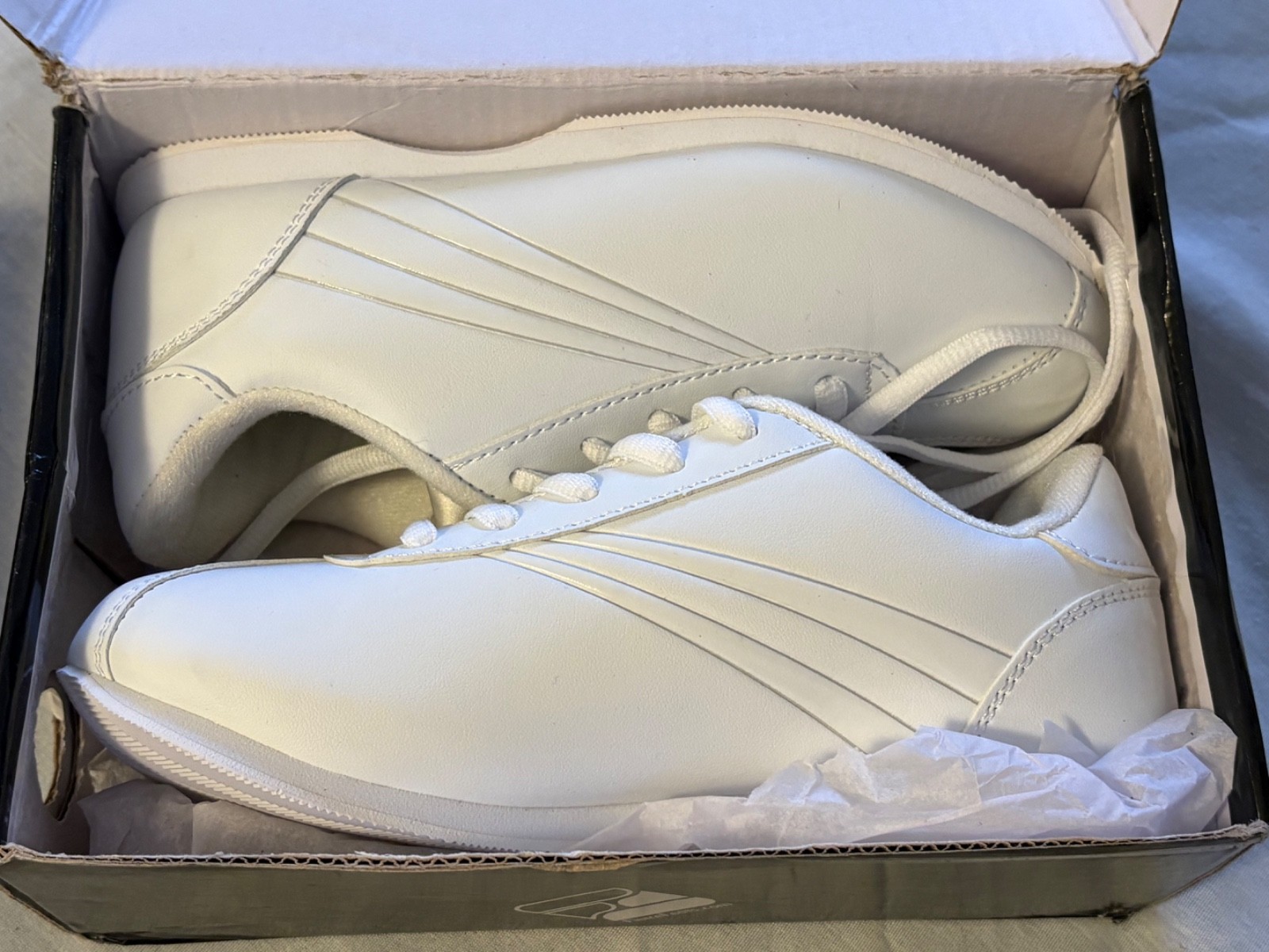 Fierce Feat Flare Cheer Shoes Cheerleader Size 4 U.S White Brand New Never Used