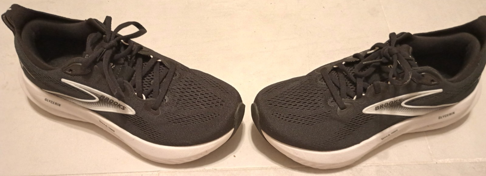 Size 8 – Brooks Glycerin GTS 22 Black Grey White Women’s Gently Used