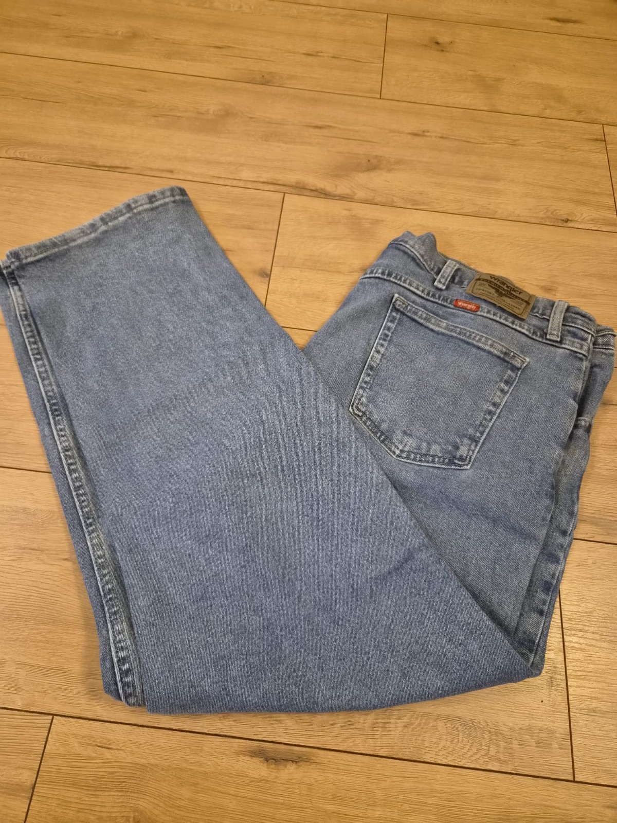 Vintage Wrangler Relaxed Fit Jeans Men’s 42×30 Light Wash Distressed Denim