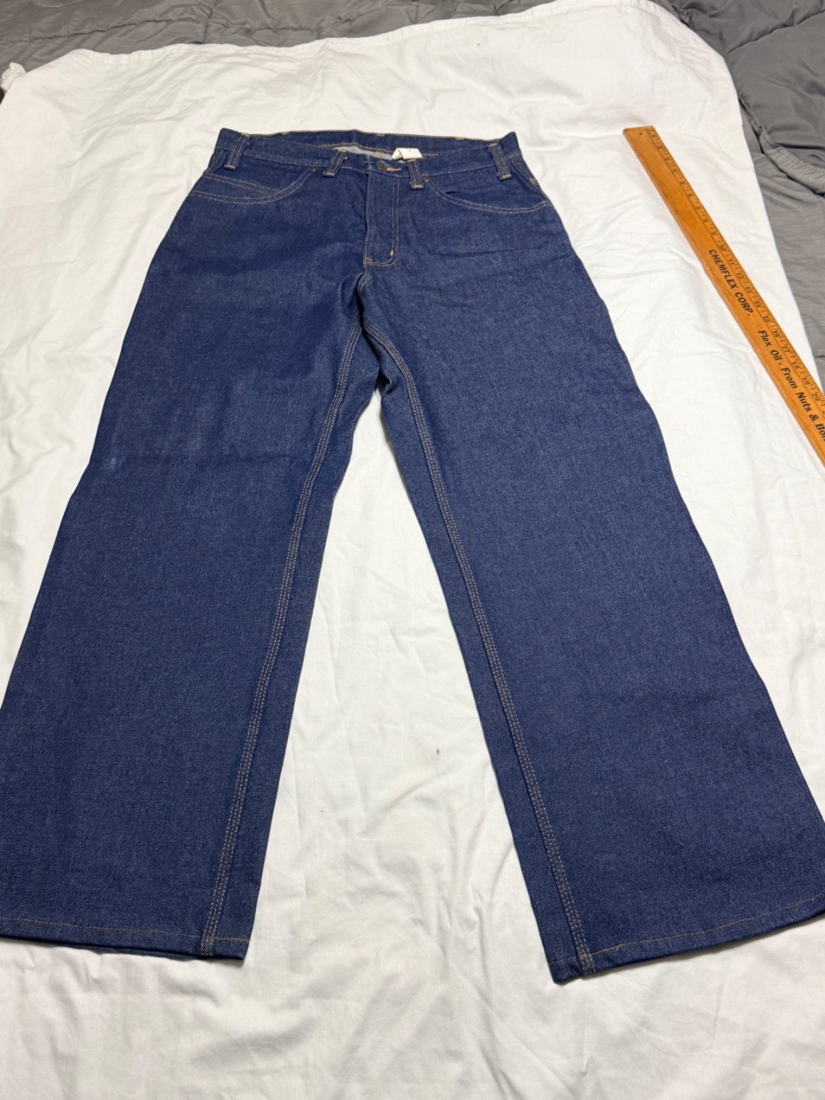 Ben Davis Carpenter Jeans 32X31 STYLE 776 DARK BLUE DISTRESSED FLAW