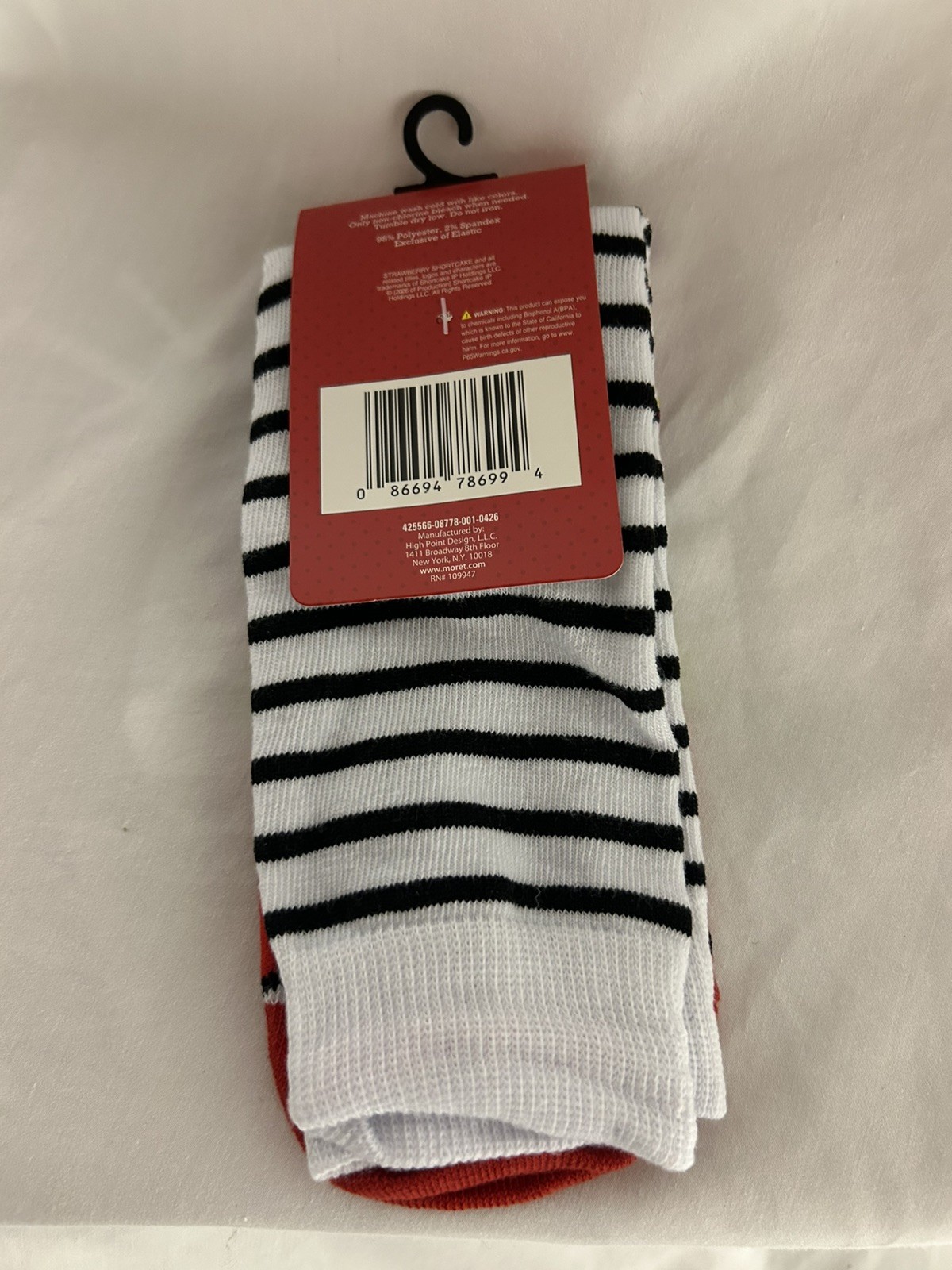 1 PAIR STRAWBERRY SHORTCAKE SOCKS**NEW**SHOE SIZE 6 1/2 – 12