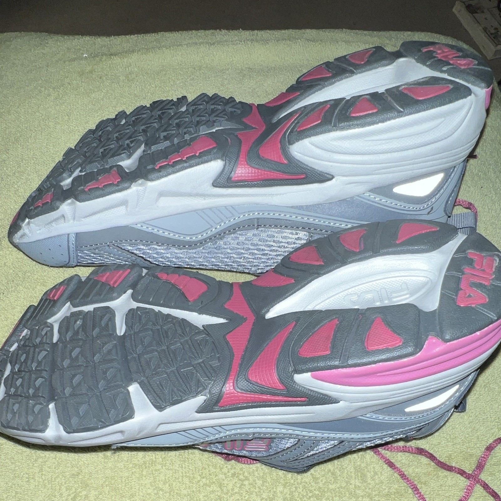 FILA Women’s Gray/Pink Lace-Up Athletic Sneakers 5HR18055-258