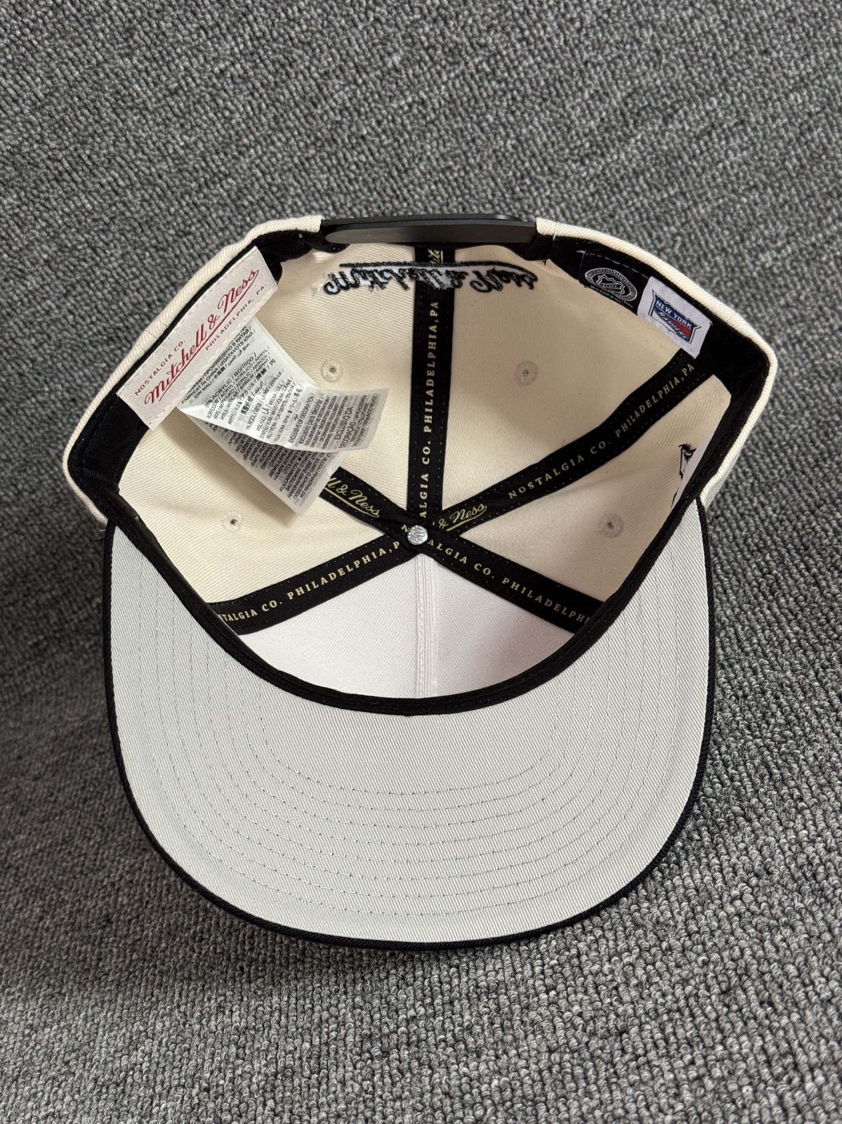 Mitchell & Ness NY Rangers Retro Snapback Hat Cream Black S1433