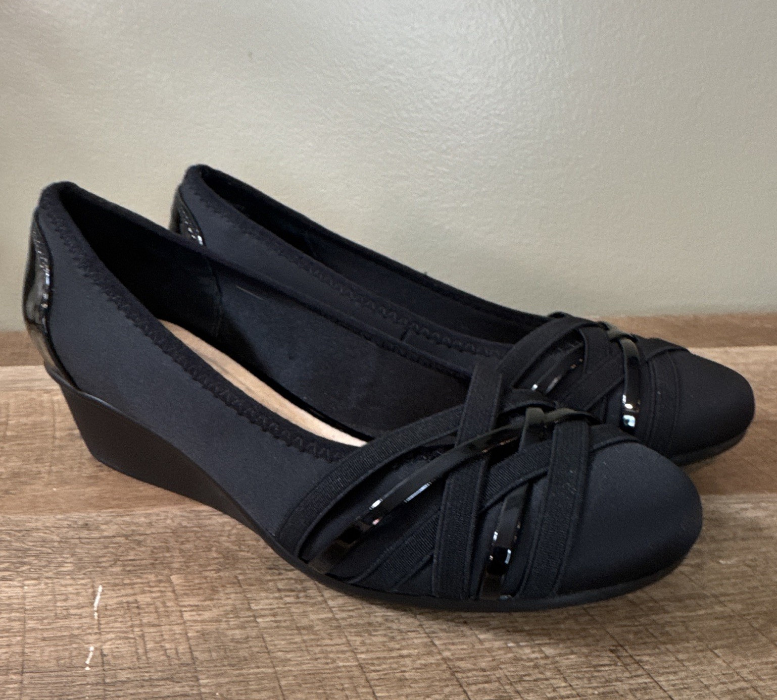 Cliffs Women’s Black Wedge Heels Round Toe Slip On Solid Straps Patent 9M