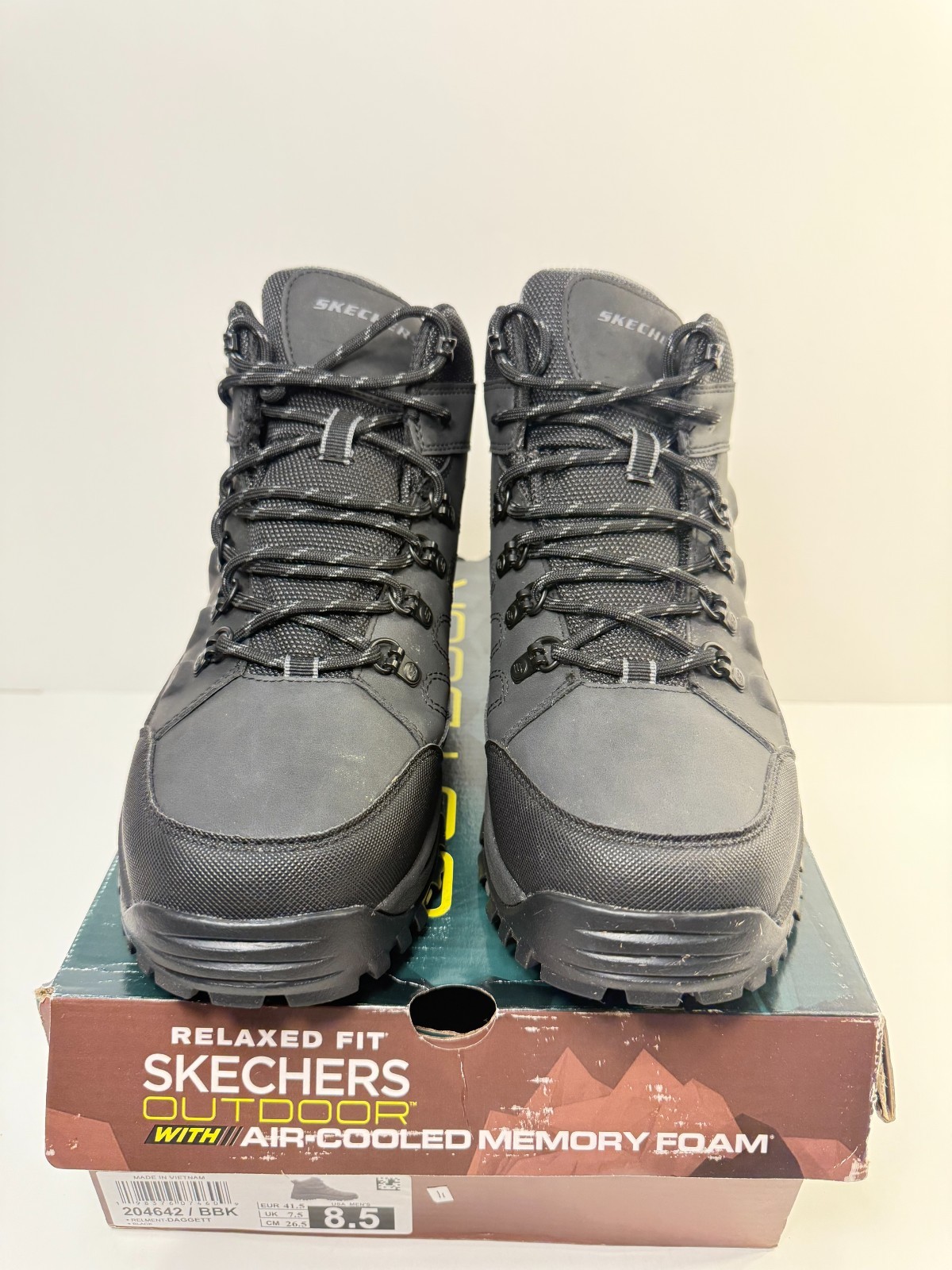 11. Skechers USA Relaxed Fit: Relment-Daggett Men’s Boot, 8.5 D(M) US, Black