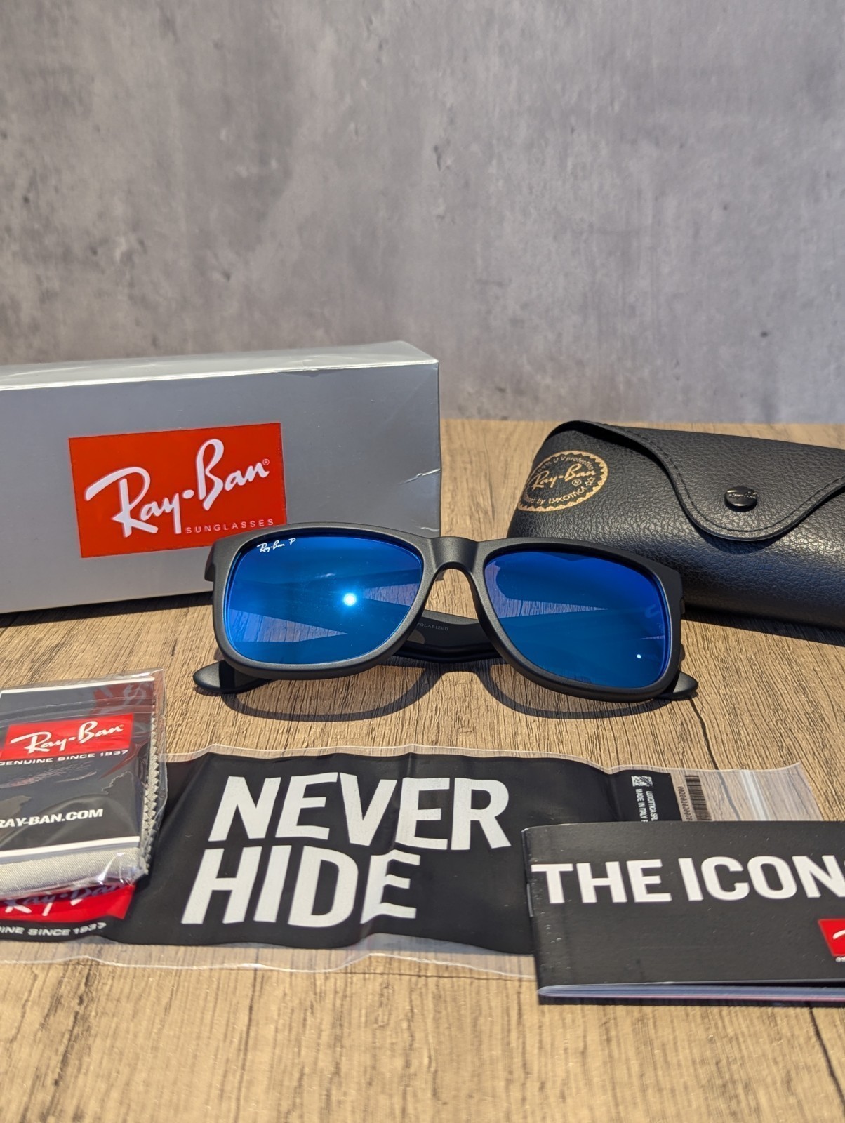 Ray-Ban RB4165 622/55 Black Frame Blue flash Polarized Lenses sunglasses-54mm