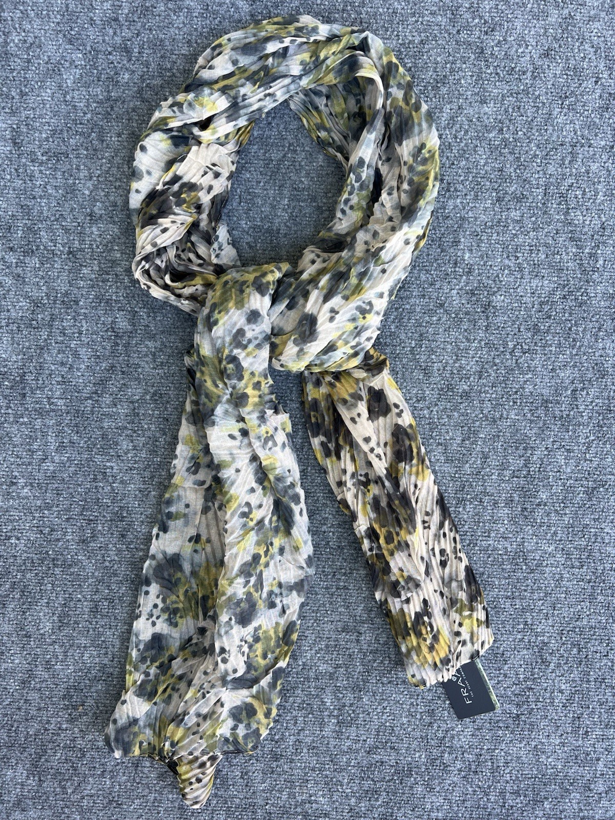 New Fraas Shawl Wrap Scarf 17×75 Gray Baige Black Dots 100% Poly