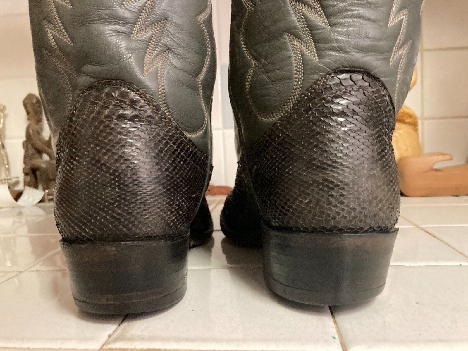 Vintage Sanders Handcrafted Boots Silver Snakeskin & Leather Pull on Men 9 B
