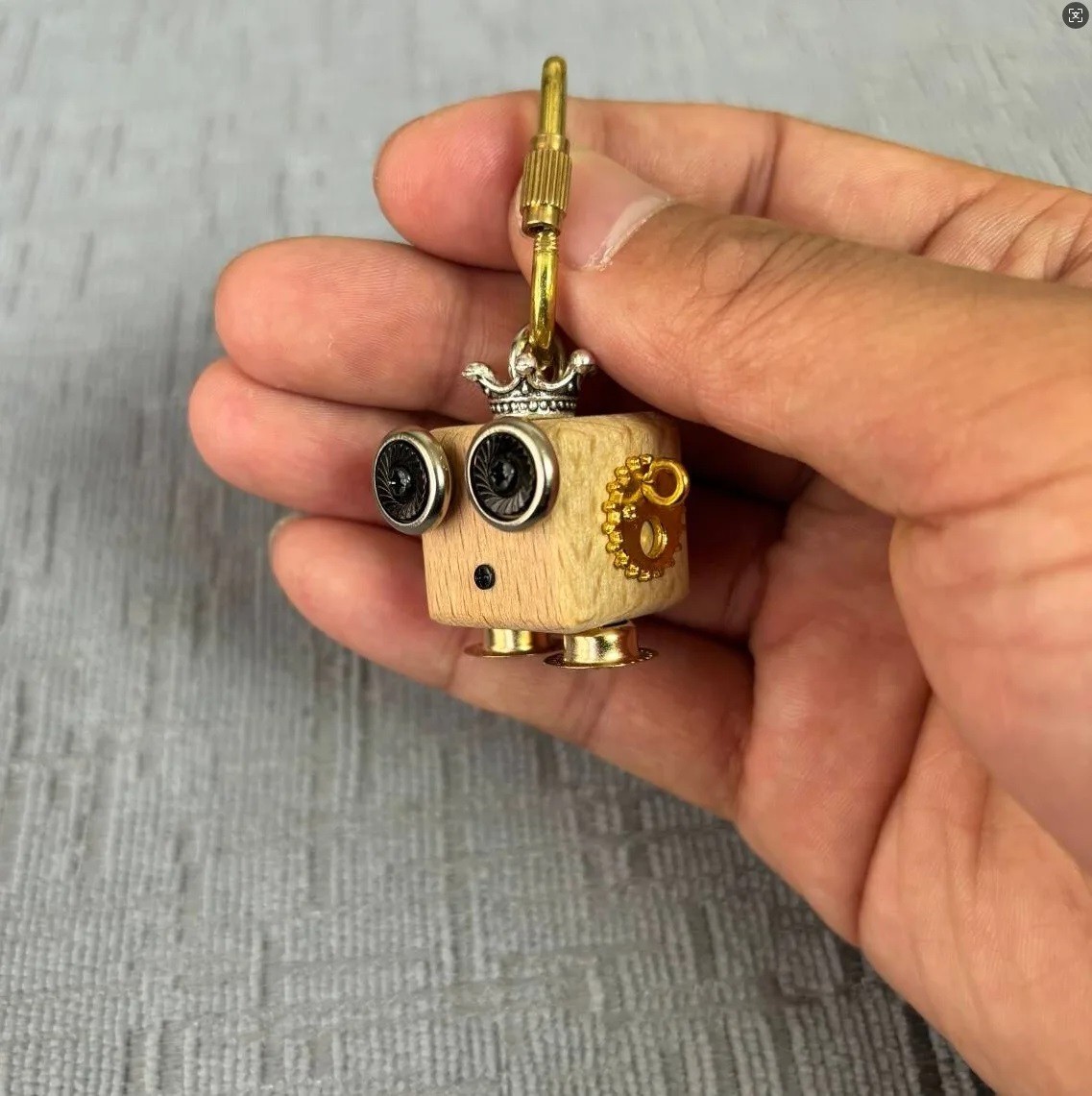 Handmade Punk Wooden & Metal Robot Keychain – Cute Character Pendant for Bag,
