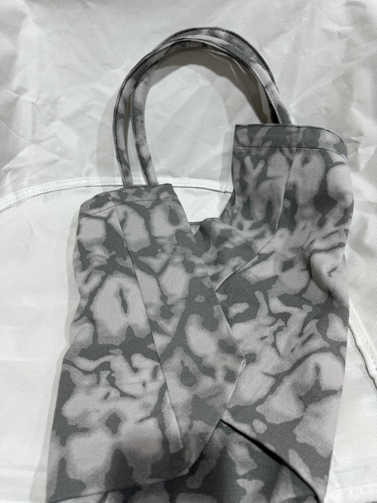 ALO Yoga Gray Tie Dye Large Canvas Tote Bag Gym Travel Carry-on NWT