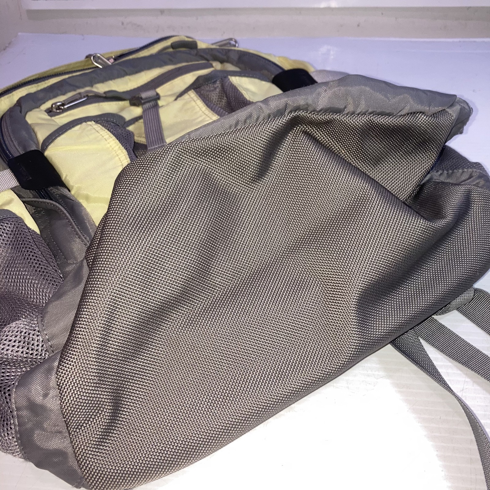 The North Face Recon Backpack Yellow Grey One Size 17″