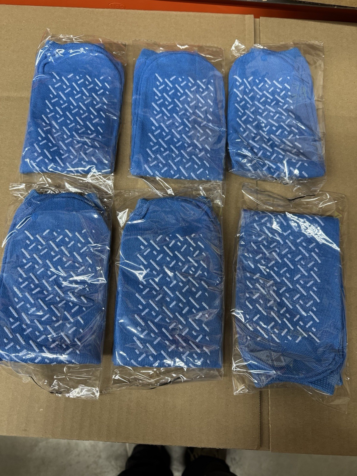 Non Slip Safety Socks Double Sided Tread Hospital Grip Slippers Soft LARGE 6 PK