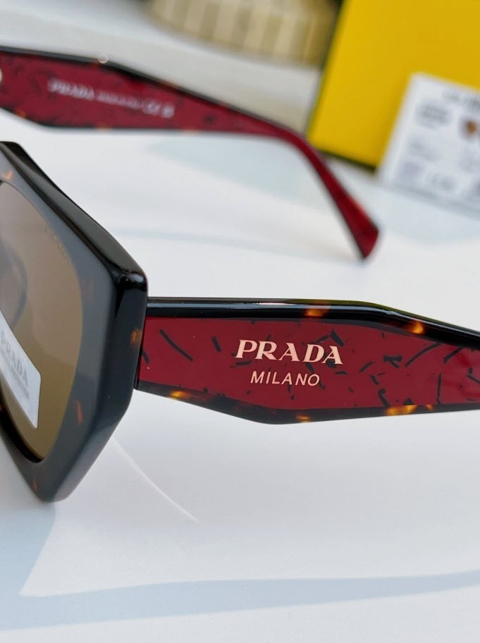 Prada PR 15WS Oversized Square Sunglasses Red Tortoiseshell UV400 w/Box