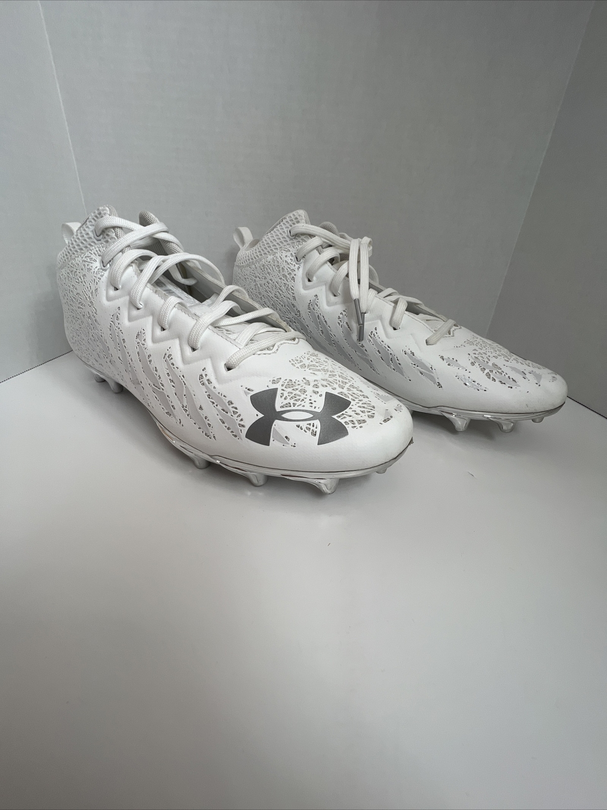 Under Armour Spotlight Mid 4D Football Cleats White 3023963-100 Men’s Size 12.5