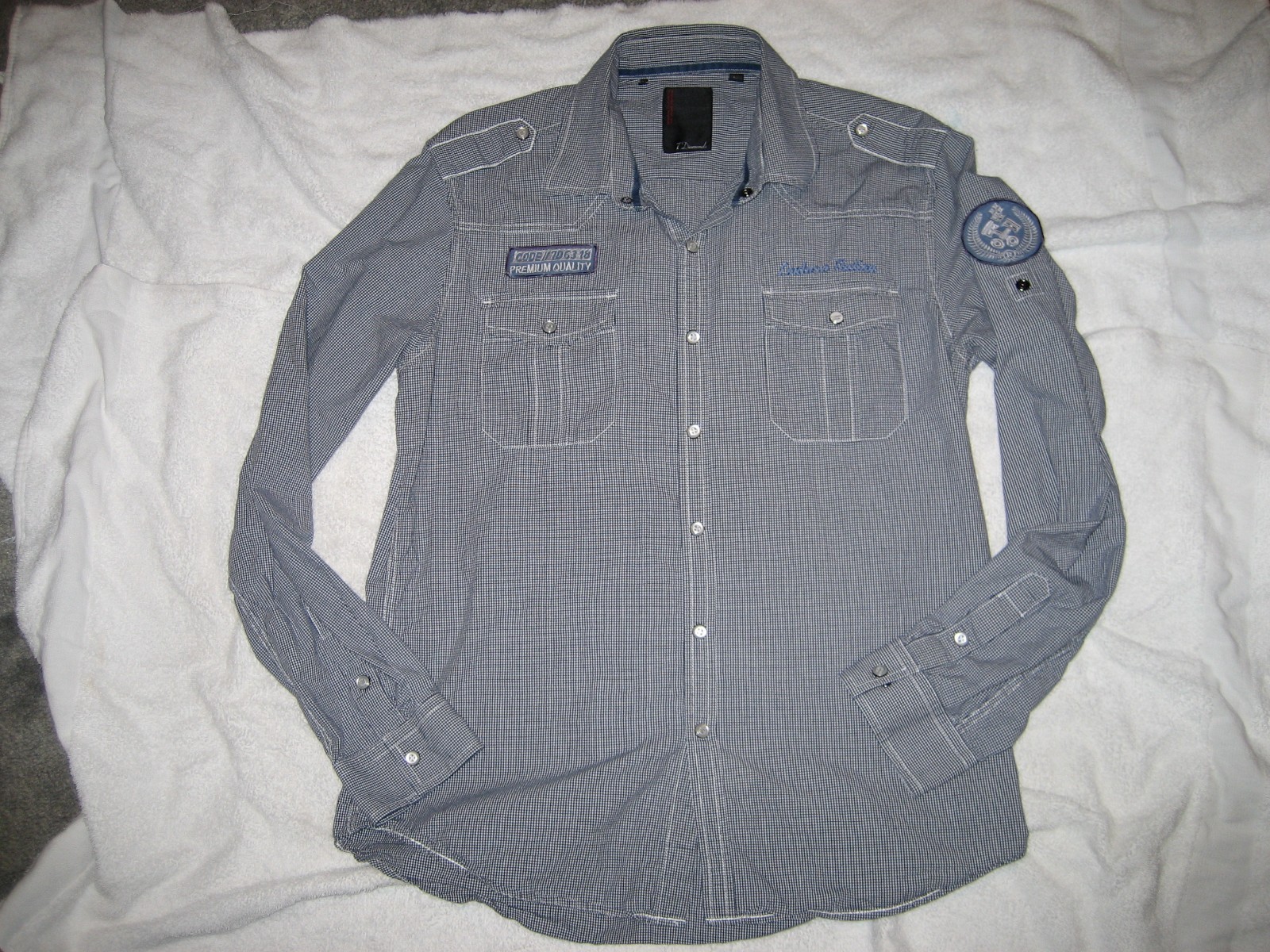7 Diamonds long sleeve shirt with snaps, size Large