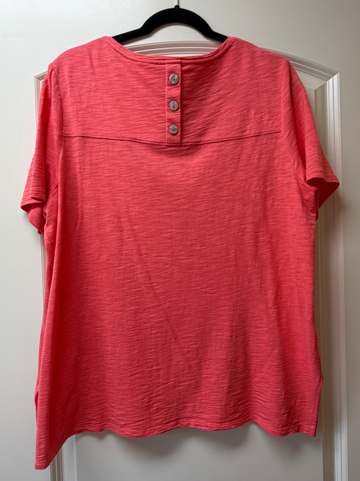 Chico’s The Ultimate Tee Shirt Cotton, Size 2, Tangerine, button back