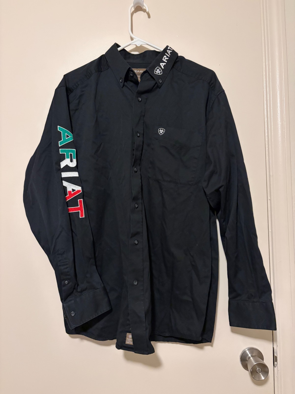 Ariat Mens Fitted Button Down Shirt Black Mexico Flag Logo Sleeve Large L